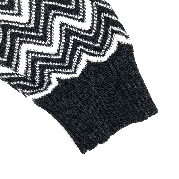 Bebe Knitted Zig Zag Black Cropped Cardigan - Picture 8 of 9